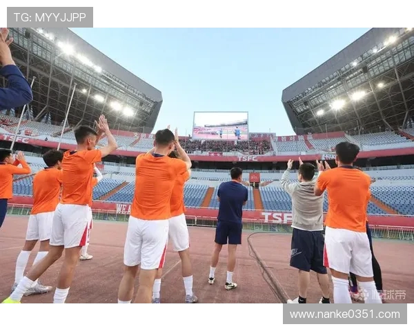 齐鲁德比临近 城阳区携手海牛发布文明观赛倡议共促和谐体育氛围 - 副本 齐鲁德比临近 城阳区携手海牛发布文明观赛倡议共促和谐体育氛围 - 副本