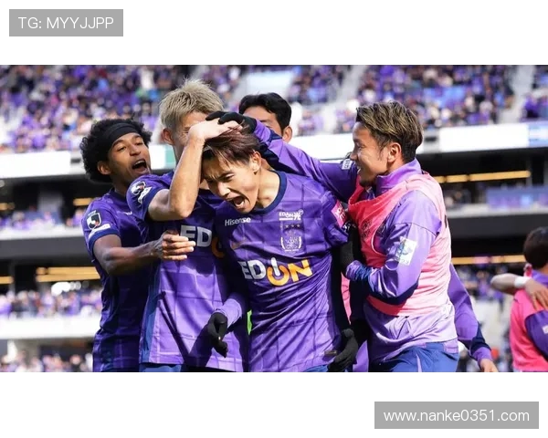 热尔曼良与东俊希双星闪耀助广岛三箭三比一力克柏太阳神夺冠 热尔曼良与东俊希双星闪耀助广岛三箭三比一力克柏太阳神夺冠