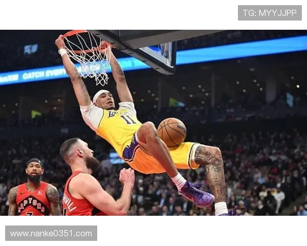 原创湖人队123-120猛龙!詹姆斯连续1297场上双纪录终结,里夫斯44分 原创湖人队123-120猛龙!詹姆斯连续1297场上双纪录终结,里夫斯44分